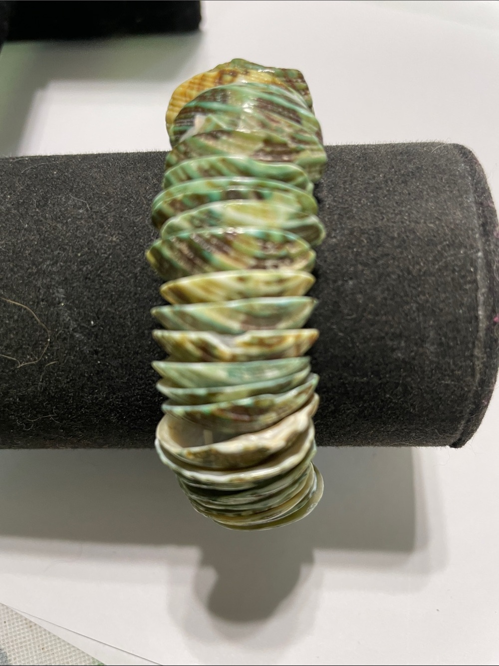 Green Shell Stack Stretch Bracelet.   9/6/6